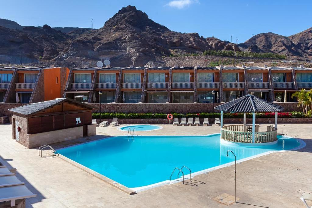 Luxurioesen Apartment Am Meer Golfplatz, Strand プラヤ・デル・クーラ エクステリア 写真