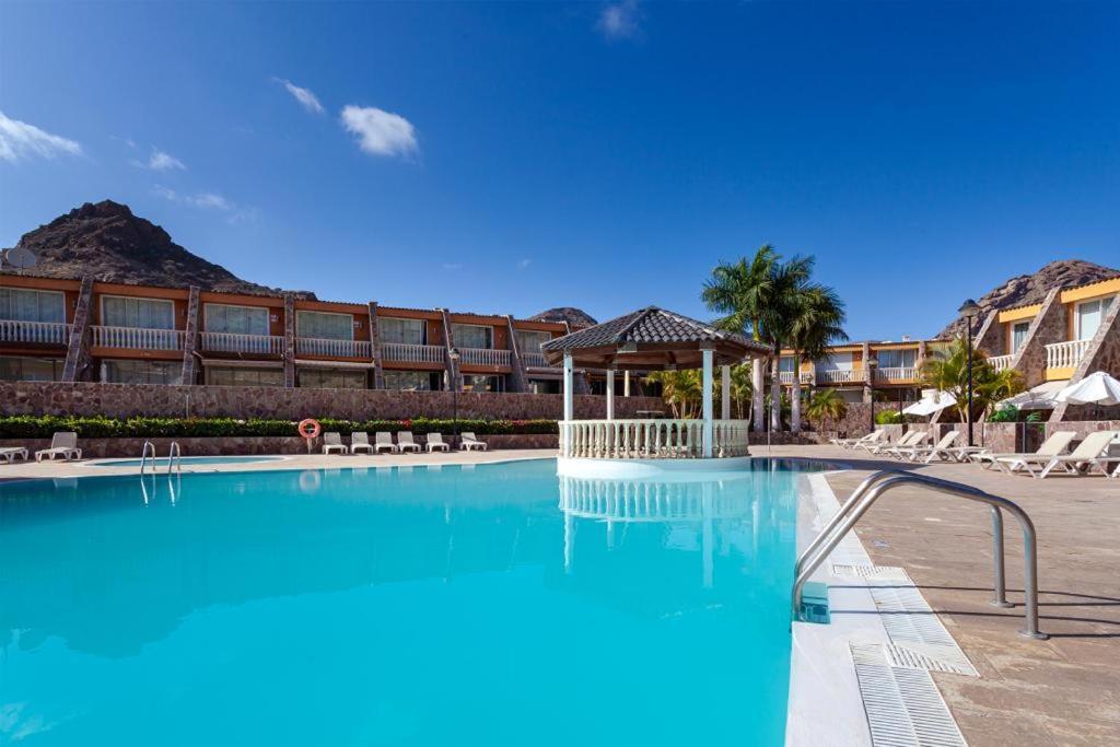 Luxurioesen Apartment Am Meer Golfplatz, Strand プラヤ・デル・クーラ エクステリア 写真