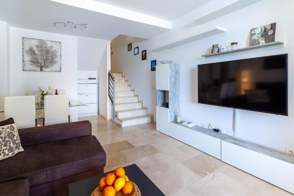 Luxurioesen Apartment Am Meer Golfplatz, Strand プラヤ・デル・クーラ エクステリア 写真